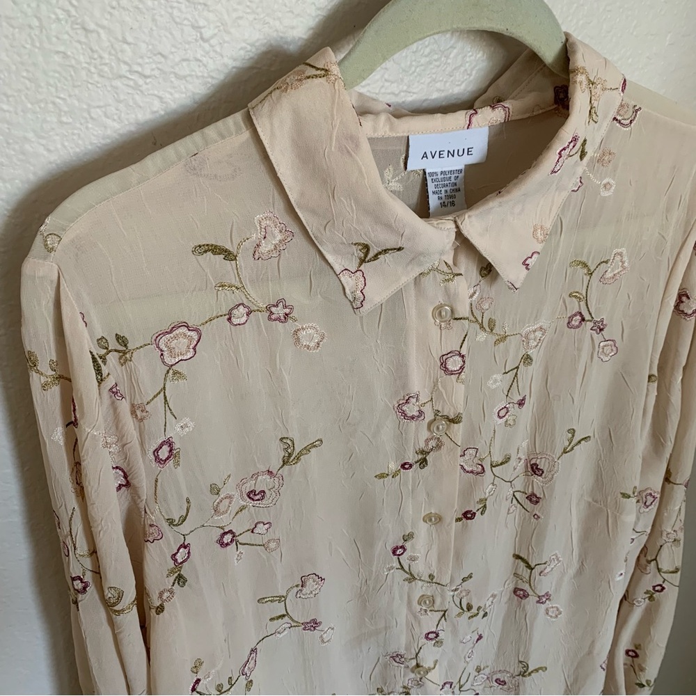 Avenue | Size 14/16 Long Sleeve Floral Button Up Collard Blouse Embroidered - Picture 2 of 13